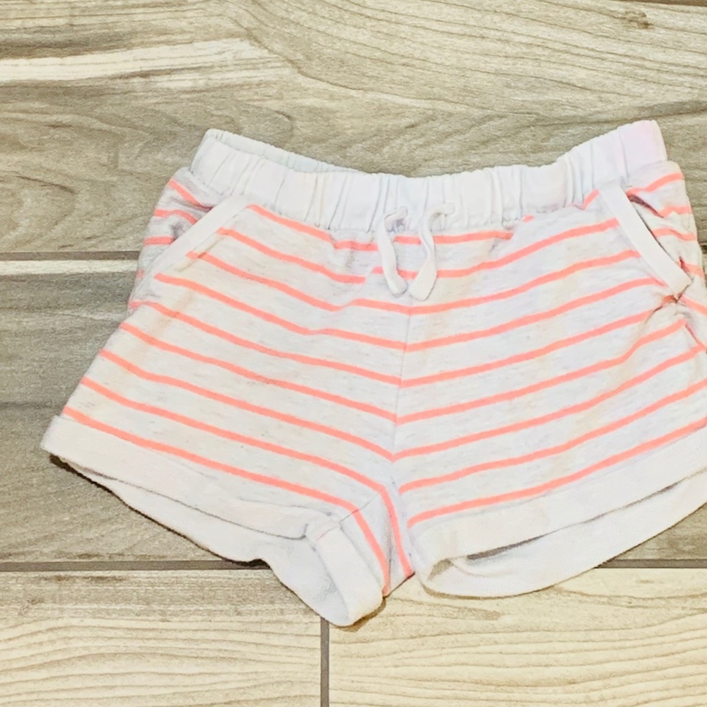 3/$10 Girls Oshkosh shorts